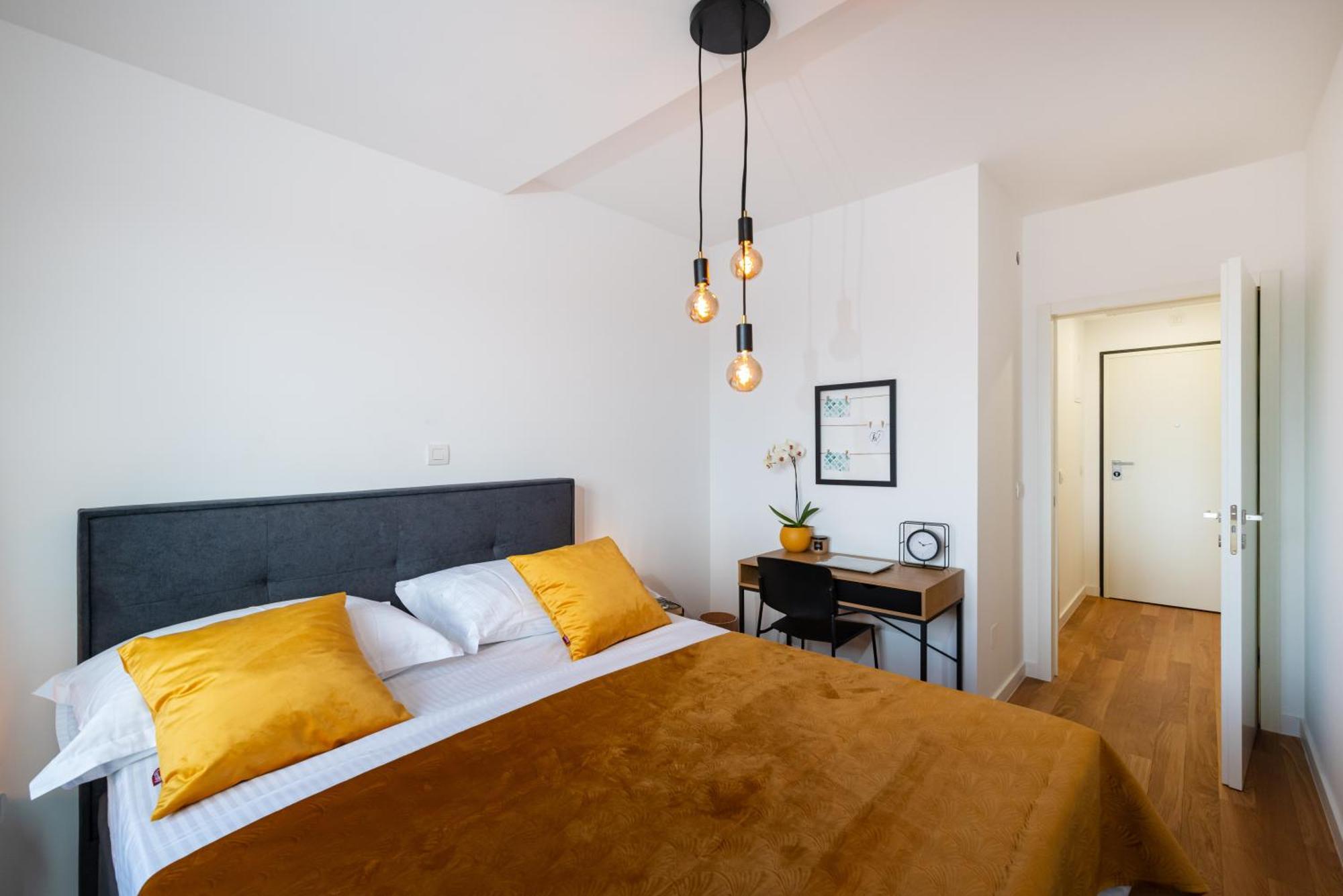 Apartament With Garage *